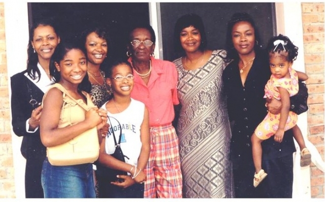 Robert Sr.s daughters with Hazel Leake-Anderson