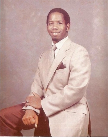 Earl Strauther Jr.