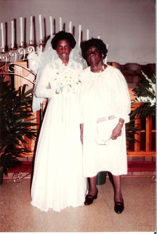 Gloria & Cora